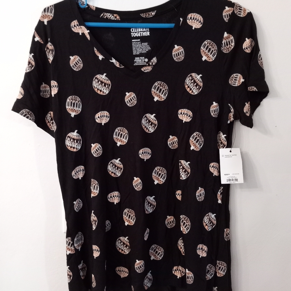 NWT Pumpkin VNeck